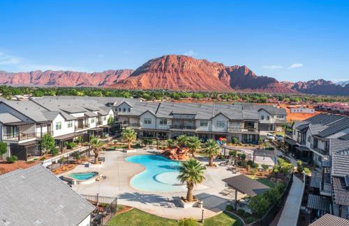 Ivins House | Ocotillo Springs Resort 41 Private Hot Tub, Nintendo Console, BBQ Grill & Beautiful Resort Pool