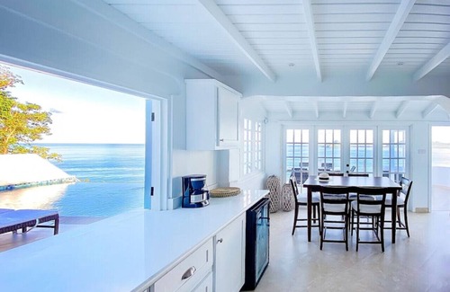 Trouya Villa | OCTOBER SPECIAL! Oceanfront Villa w/Pool, A/C and Concierge