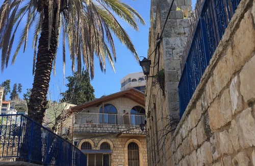 Artists Colony Apartment | Off The Square