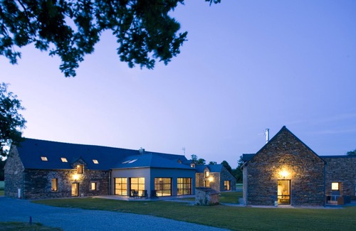 Quelneuc Cottage | OFFER Gite le Frêne = 4 people with indoor pool heated to 29° all year round