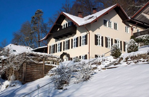 Seeon-Seebruck Apartment | OG, Haus am Weinberg, 83370 Seeon in Oberbayern