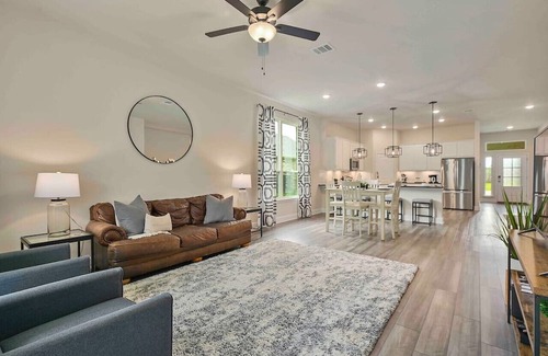College Station Apartment | Ol’ Army Escape ~ Aggieland Vacation Rental