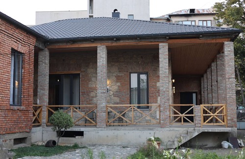 Kutaisi Apartment | Old Balcony - Holiday Home - Urban Elegance in the Heart of the City Kutaisi.