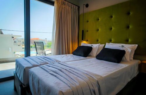 Laganas Apartment | Old Cinema Suites - Stylishly Decorated Retreat with Pool or Jacuzzi by the Sea in the Heart of Laganas Βy Villa Mana Gers