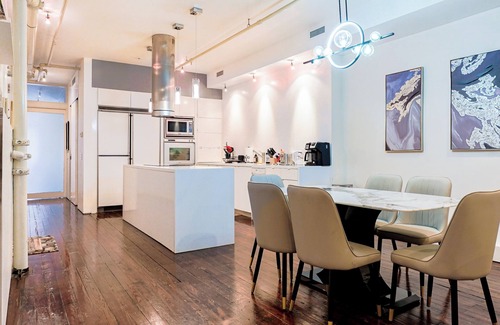 Old City Apartment | Old City 2BR Apt w/Shuffleboard! Walk Everywhere!