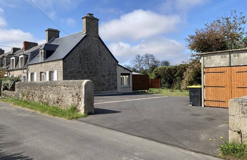 Montfarville House | Old converted barn 10 minutes' walk from the sea