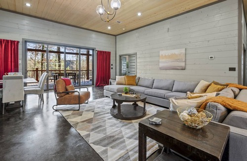 Broken Bow Cabin | Old Friends - Sleeps 12