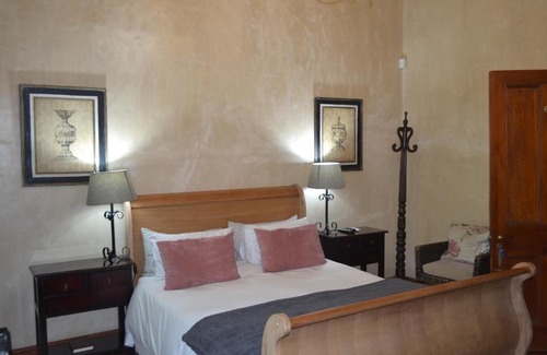 Beaufort West House | Old House Lodge