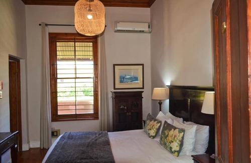 Beaufort West House | Old House Lodge