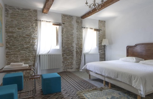 Soupex Cottage | Old Mansion & Bohemian vintage design touch. Historical Park & ​​large pool.