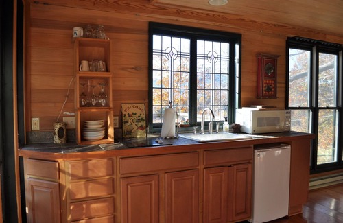 Haywood House | Old Rag View Horse Farm with Log Lodge and Treehouse