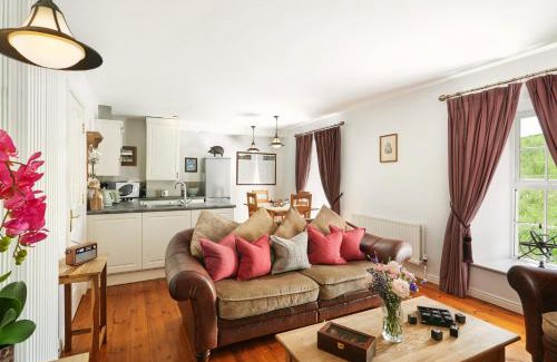 Monaghan House | Old Stable Mews Castle Leslie