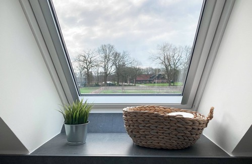 Ohne Apartment | Old stable - on the right. Rural. Terrace. In twos or threes.