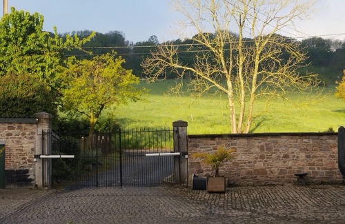 Wepion Apartment | Old stone studio, ideal for discovering the Meuse valley.