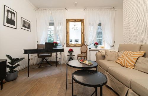 Old Town Apartment | Old Town Apartment on quiet private street