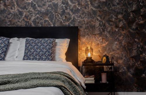 Craiova Apartment | Old Town by Humpback