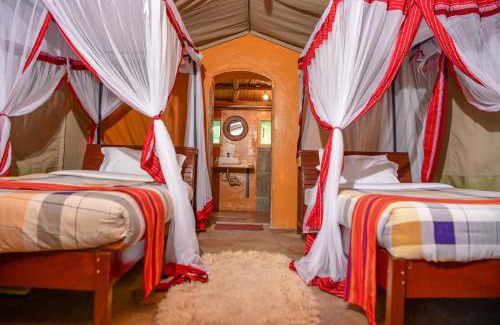 Maasai Mara Cabin | Oldarpoi Wageni Camps