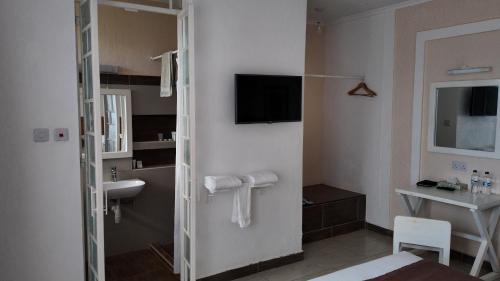 Nguluni Hotel | Oldonyo Sapuk Resort