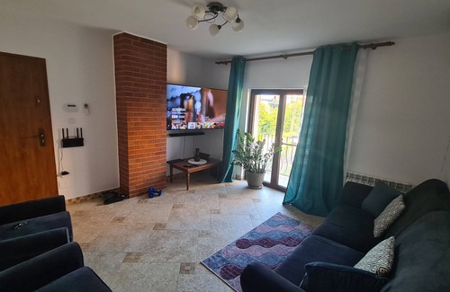 Timisoara Villa | Ole Apartment 120 SQM - Aut. Ministry of Tourism - Spacious and Serene Space