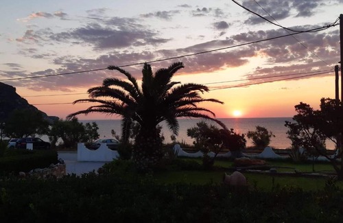 Kato Vrontou House | Olga Paltsi Rooms