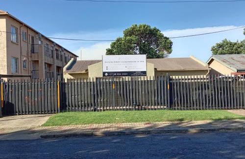 Krugersdorp Apartment | Olivia Pines Guesthouse 4 Bedroom Self Catering House