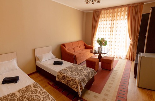 Cholpon-Ata Hotel | ololoFamily