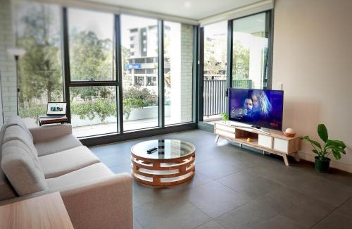 Lidcombe Apartment | Olympic Park 2BR Pool gym access and walk to stadium
