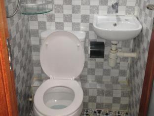 Tsim Sha Tsui House | Om Guest House