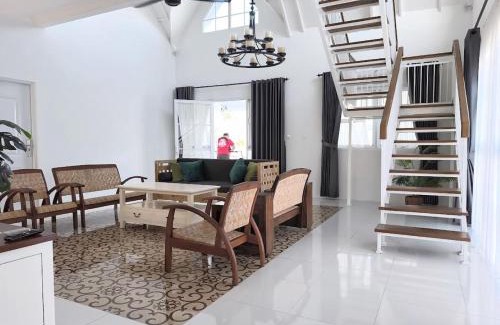 Banjarasri Hotel | Omah Putih Menoreh