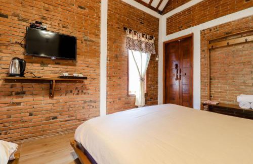 Bangunjiwo House | Omah Teras Bata Guesthouse