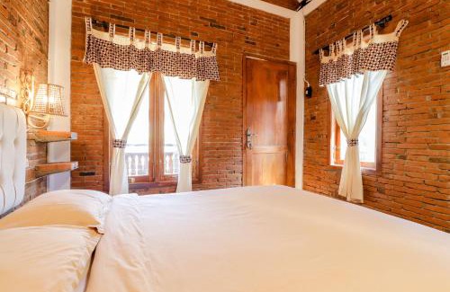 Bangunjiwo House | Omah Teras Bata Guesthouse