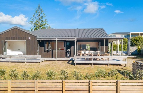 Omaha House | Omaha's Shore Thing