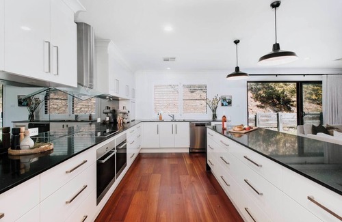 Central Mudgee House | Omaroo A Homestead Escape amongst Rolling Hills