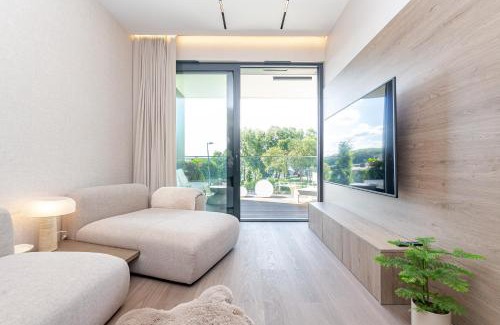 Olsztyn Apartment | Omega Lake Prestige # 5 Private Pool & Jacuzzi & Sauna & Gym & Lake Access