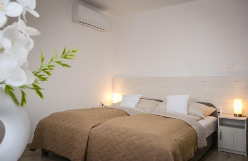 Buk House | Omni Residence Vendégház