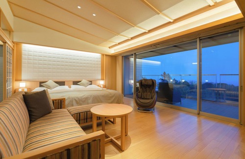 Yawatano House | Omuro no Mori Gyokusui - 13 years or older -