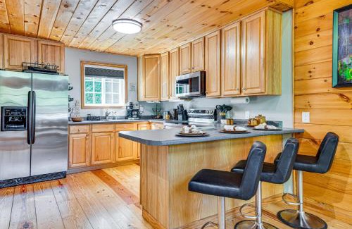 Farmington House | On Baxter Lake Wooded Retreat Near Trails