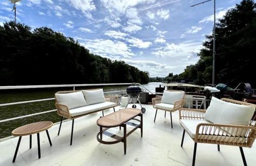 Le Port-Marly Apartment | On boat luxury - 6 pers - view