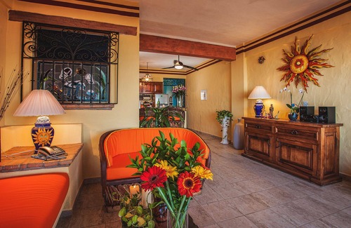Amapas Condo | On Los Muertos beach