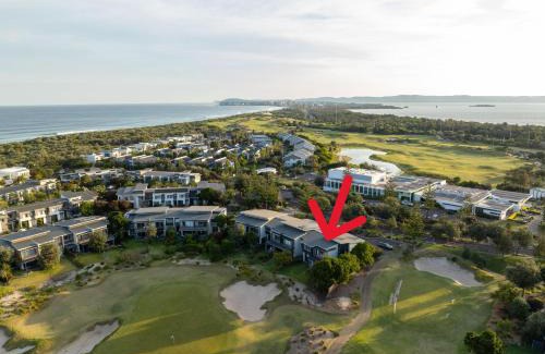 Magenta Shores Villa | On Par at Magenta