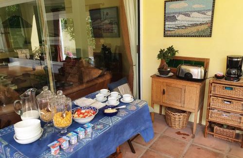 Newlands House | On Pinewood Guest House