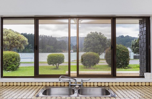 Wayby Cottage | On Point - Point Wells Holiday Home