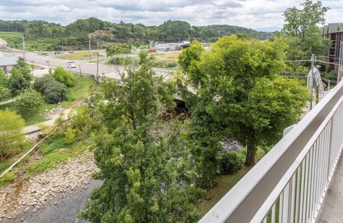 Pigeon Forge Condo | On River/Mt. LeConte Views/DwTn
