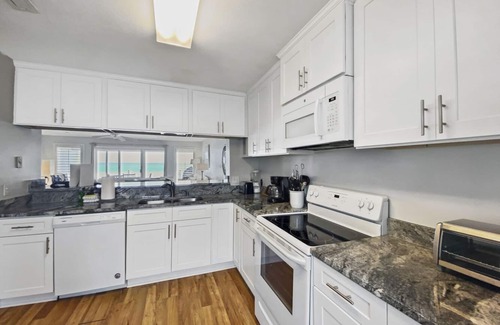 Inlet Beach House | "On the Beach" | Beach Front | Steps to the Beach | 2 Bikes Included