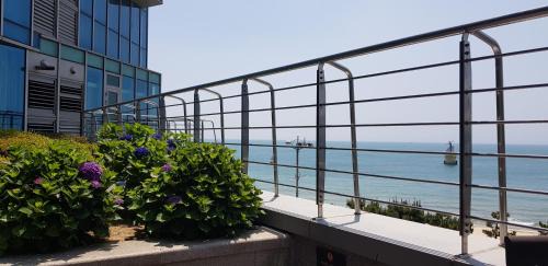 Haeundae Apartment | On the Beach for big family & Bexco