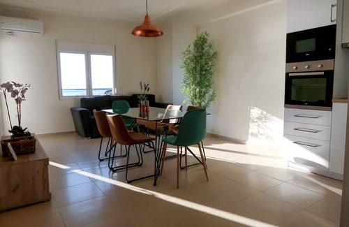 Vlore Apartment | On the Beach (literally) stylish AP with free P