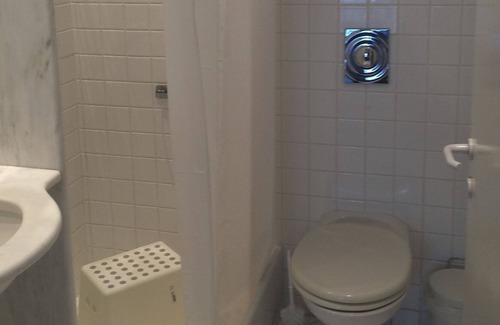 Dirfys-Messapia House | On the waterfront, family-friendly home