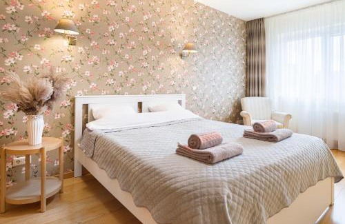 Kaunas Apartment | Ona`s apartment in City Center with private parking