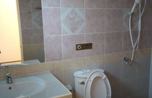 Uthumphon Phisai Hotel | Onanong Resort