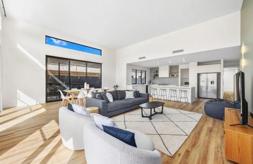 Inverloch House | Once Upon A Tide Linen included